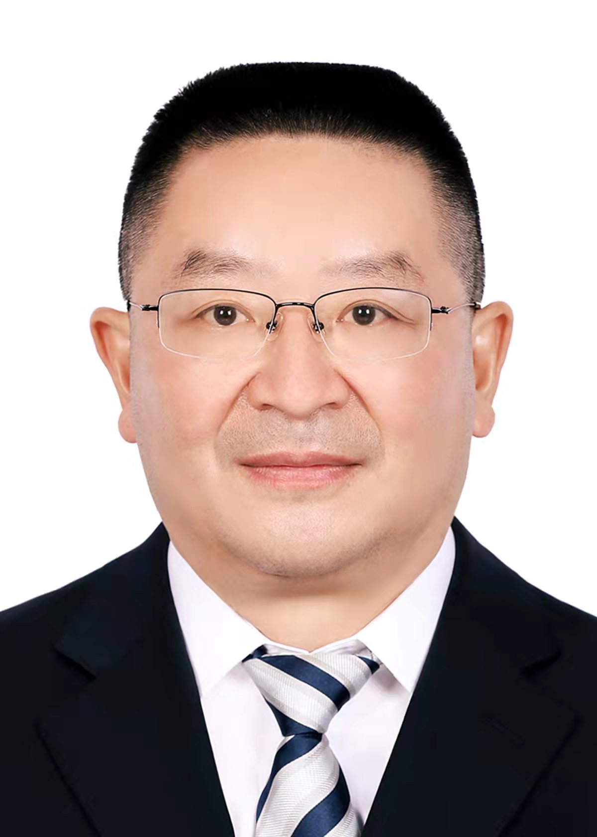 李秀林：党委书记、总经理